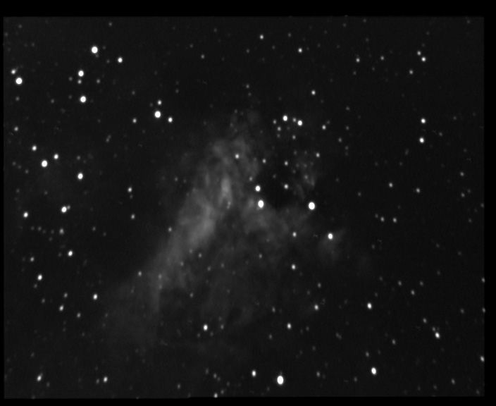 m17 M 17 'Nbuleuse Omega' - Nbuleuse diffuse - Sagittaire - Mag.6 - Dim.46'x36'<br>
19/05/04 - Le Champ du Feu (67)<br>
N11 f/3.3 altaz + Watec 120N + VCE 15x10s<br> 
IRIS : opt3, rregister, add3<br>