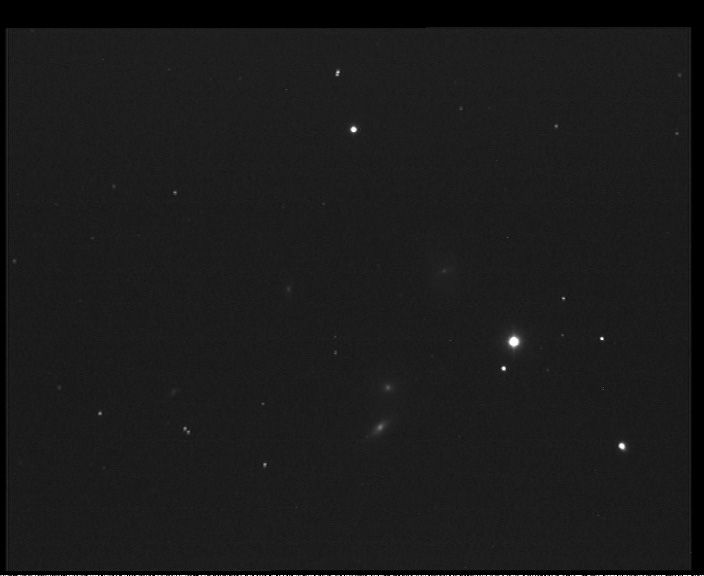 hickson68 Hickson 68 - Galaxies NGC 5350/53/55/58 - Chiens de Chasse<br>
24/05/04 - Schiltigheim (67)<br>
N11 f/3.3 altaz + Watec 120N + VCE 15x10s<br> 
IRIS : opt3, rregister, add3<br>