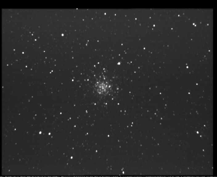 m56 M 56 - Amas globulaire - Chevelure de Brnice - Mag. 8,3 - Diamtre 7,1'<br>
24/05/04 - Schiltigheim (67)<br>
N11 f/3.3 altaz + Watec 120N + VCE 15x10s<br> 
IRIS : opt3, rregister, add3<br>