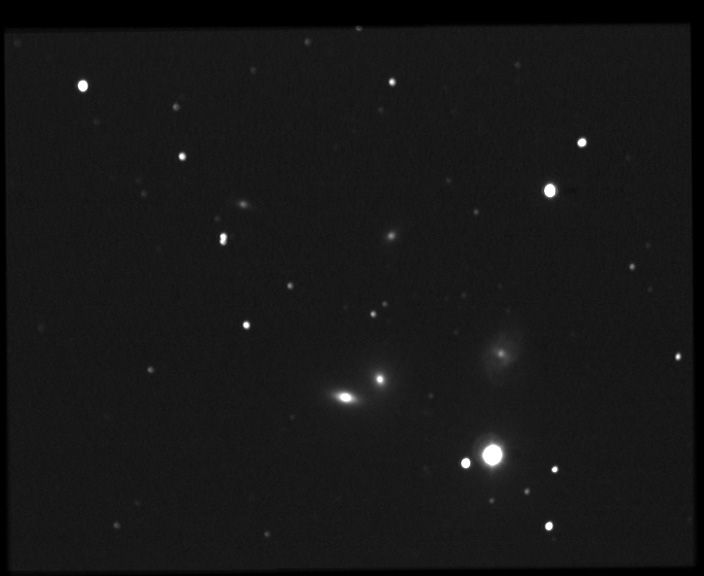hickson68 Hickson 68 - Galaxies NGC 5350/53/55/58 - Chiens de Chasse<br>
05/06/04 - St Michel Observatoire (04) - FWHM=9