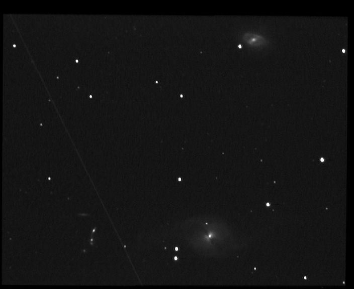 ngc3718 NGC 3718 - Galaxie SB - Grande Ourse - Mag.10,8 - Dim.10'x4,7'<br>
07/06/04 - St Michel Observatoire (04) - FWHM=7