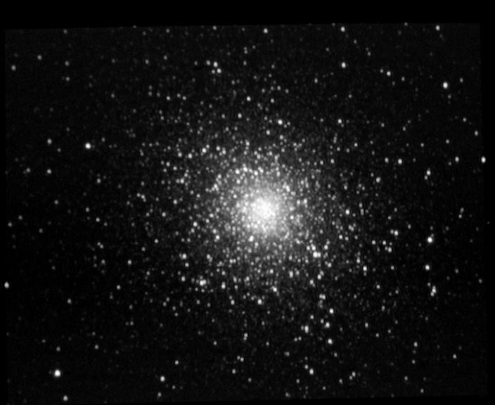 m5 M 5 - Amas globulaire - Serpent - Mag. 5,7 - Diamètre 17,4'<br>
10/06/04 - St Michel Observatoire (04) - FWHM=9