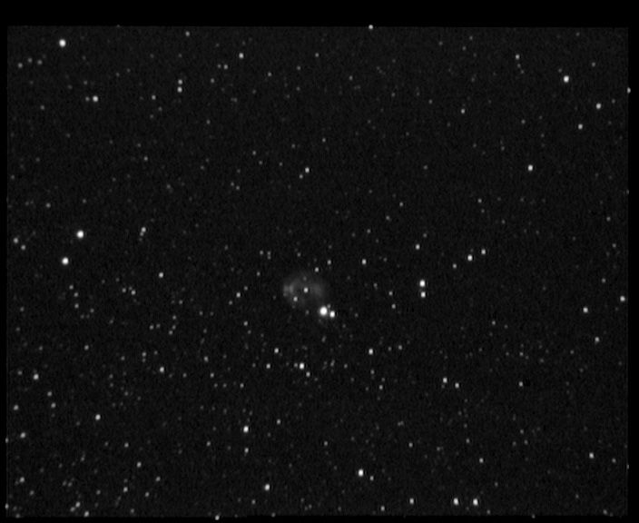 ngc7008 NGC 7008 - Nébuleuse planétaire - Cygne - Mag.10,7 - Diamètre 1,1'<br>
22/06/04 - St Michel Observatoire (04) - FWHM=6